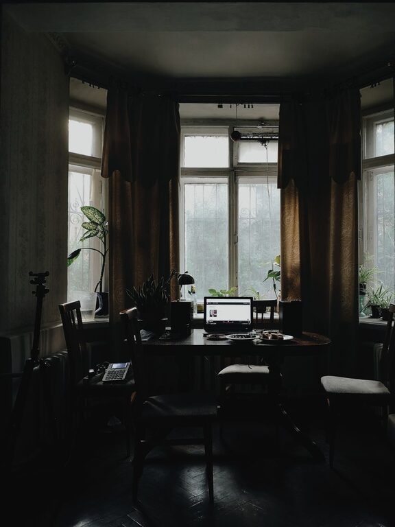 Tips for Creating a Relaxing Home Office Environment